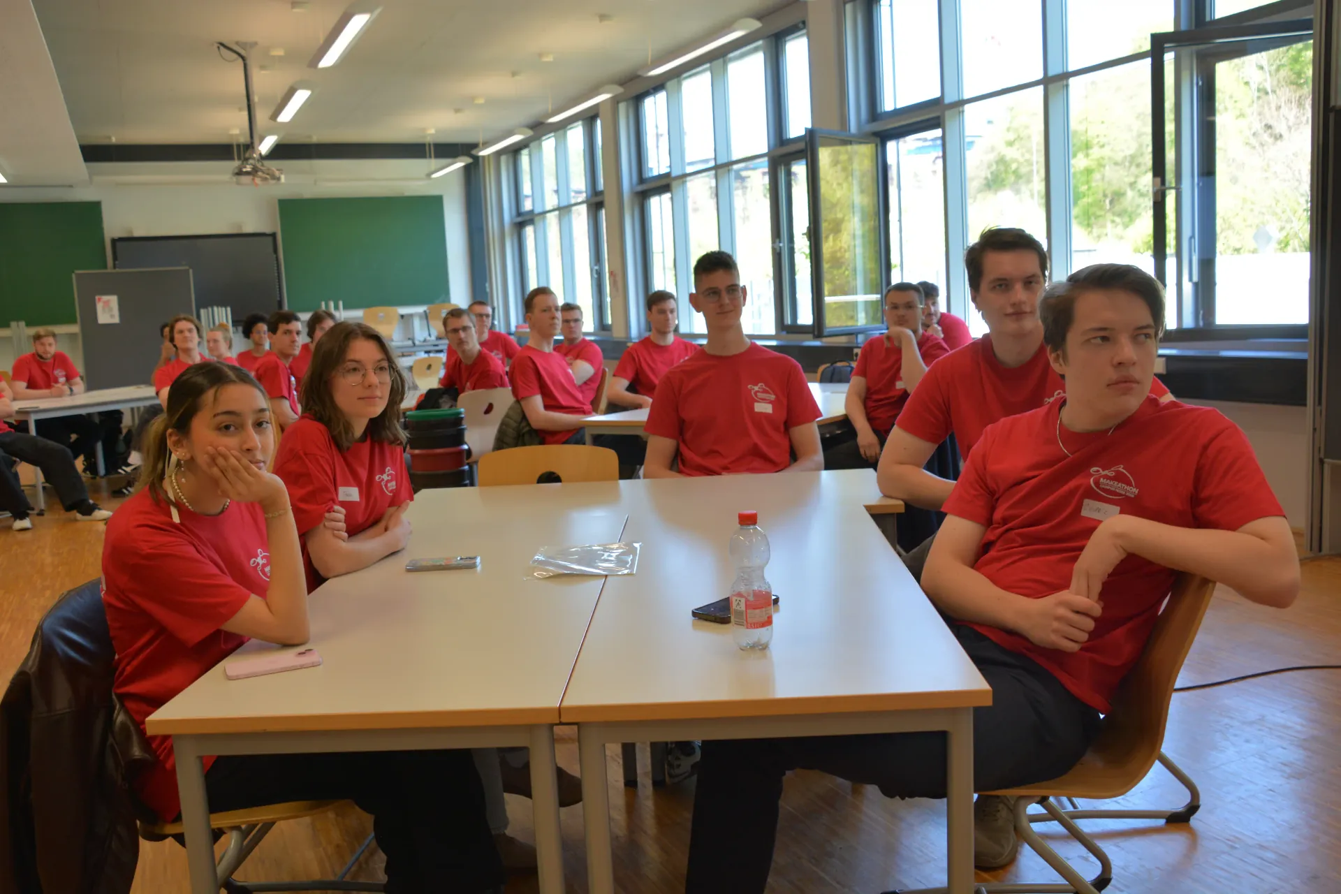 Studierende beim Makeathon-Wochenende auf dem Campus Horb.